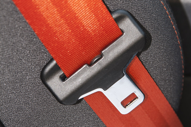L’état des ceintures est particulièrement contrôlé : elles ne doivent pas être effilochées et s’enrouler facilement