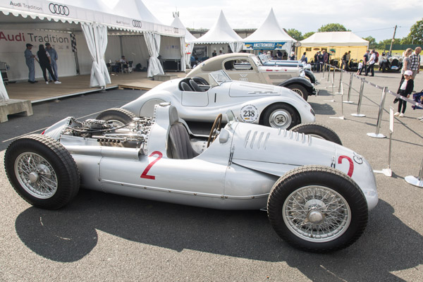 Au Vintage Revival Montlhéry en mai 2024, Audi Tradition avait dépêché plusieurs exemplaires de son musée, dont la spectaculaire Auto Union Type D de 1939