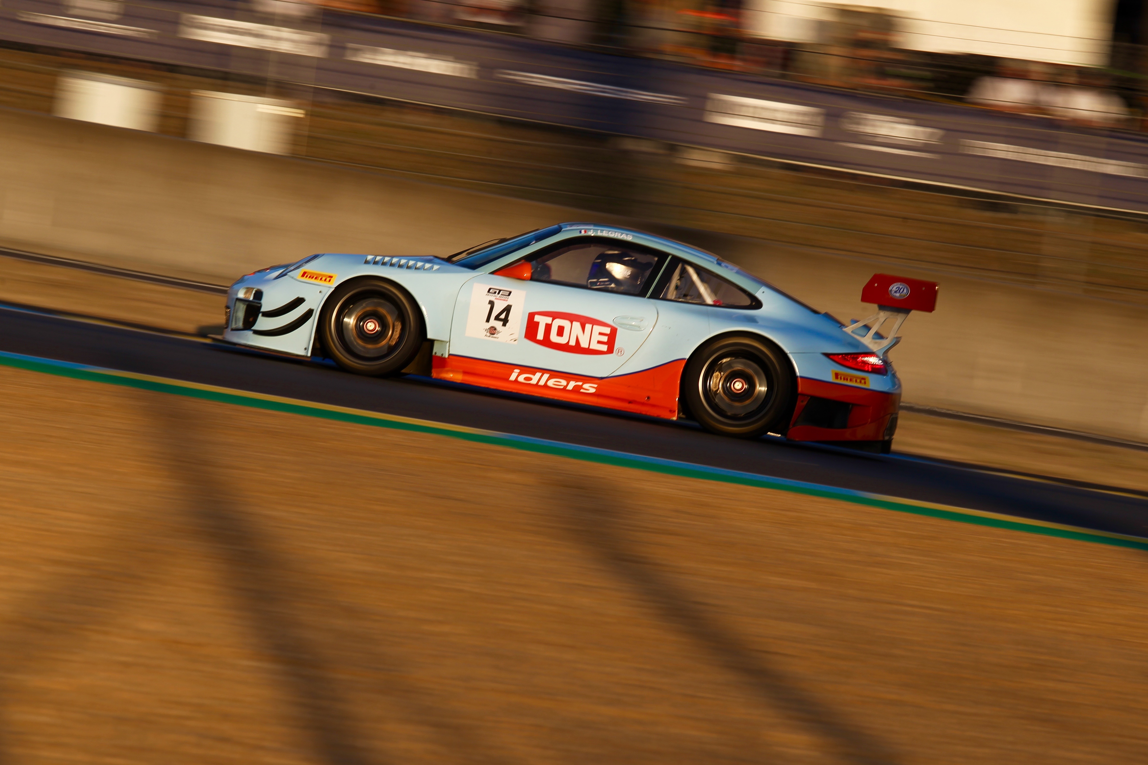 sur circuit des 24h du mans