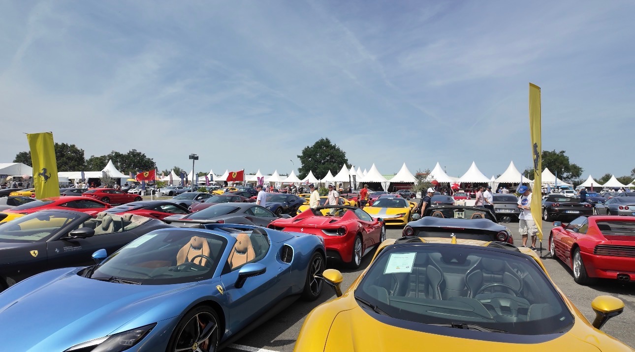 500 Ferrari contre le cancer